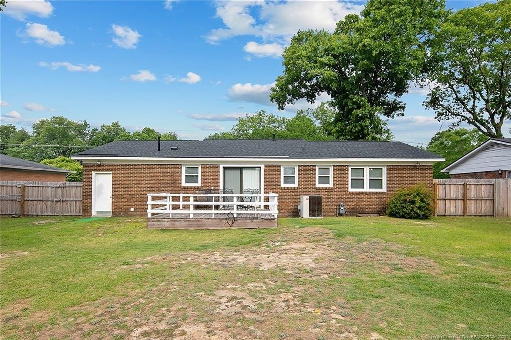 Cawdor Dr, Fayetteville, NC 28304