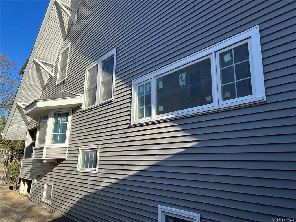 Midland Ave, White Plains, NY 10606