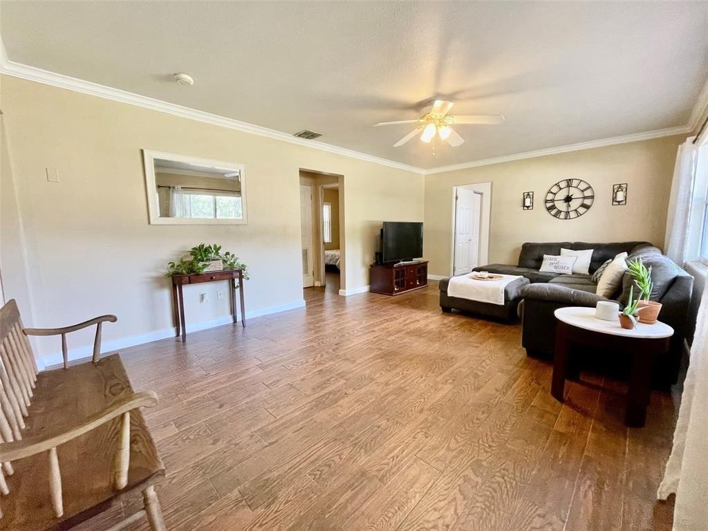 E Thelma St, Lake Alfred, FL 33850