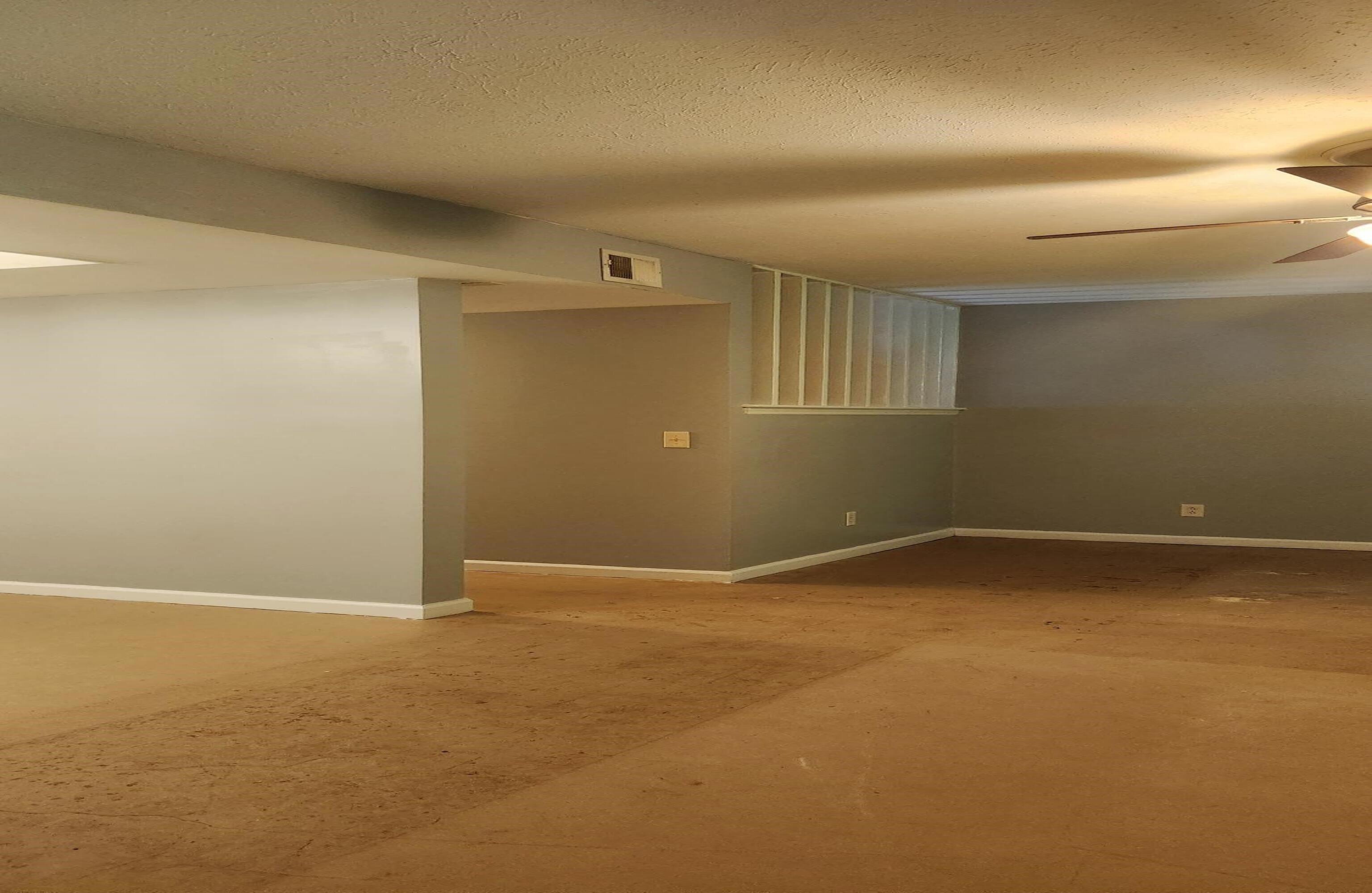 Summercreek Dr, Spartanburg, SC 29307