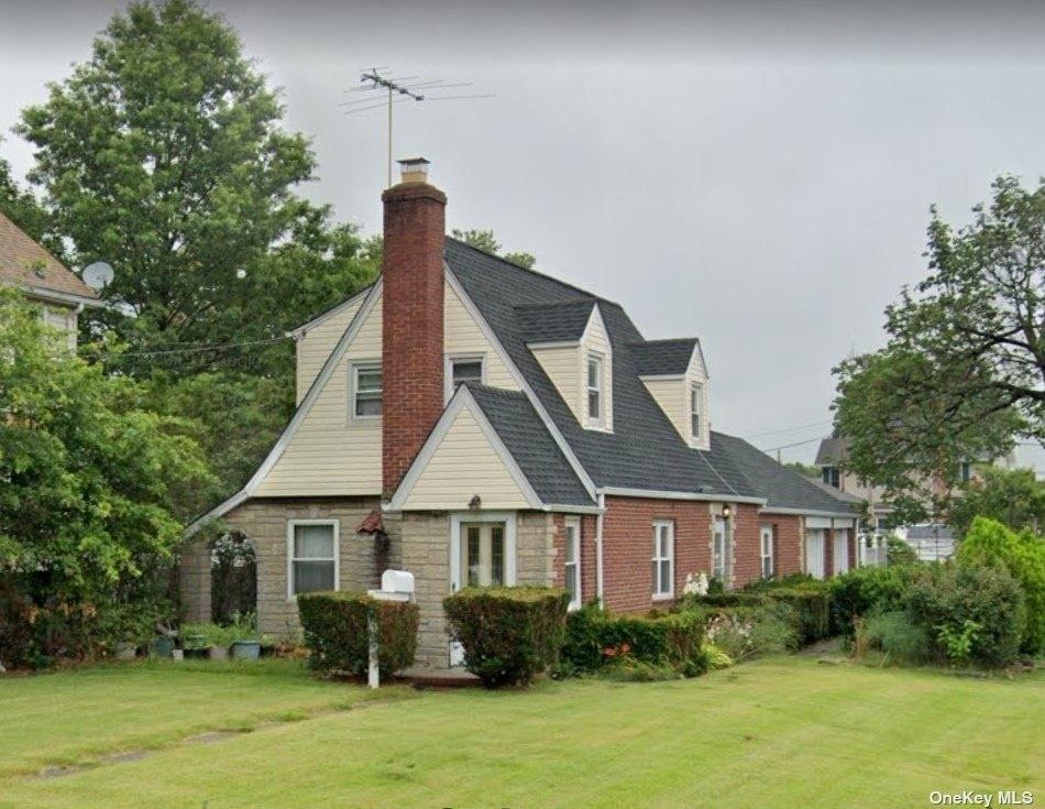 6th Ave, New Hyde Park, NY 11040