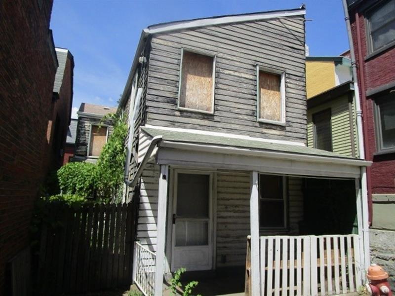 Linden Pl, Pittsburgh, PA 15212