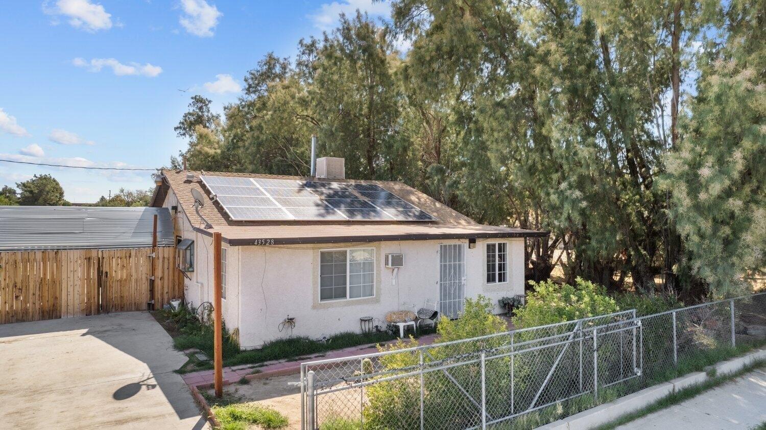 6th St E, Lancaster, CA 93535