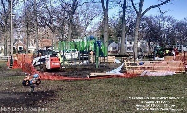 Kensington Ave, Ferndale, MI 48220