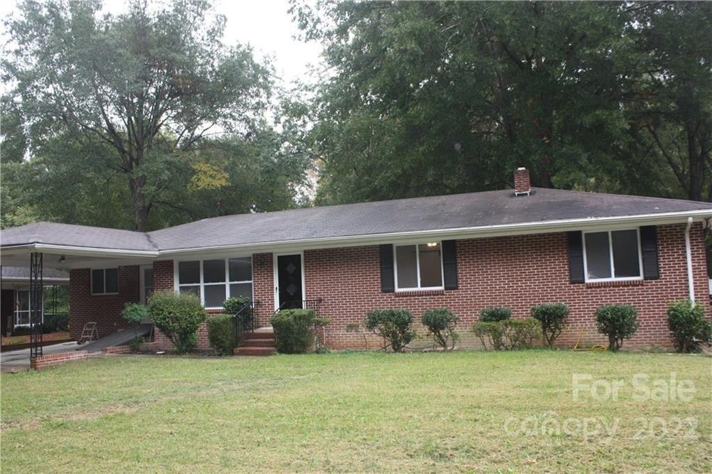 Hawthorne St, Cherryville, NC 28021