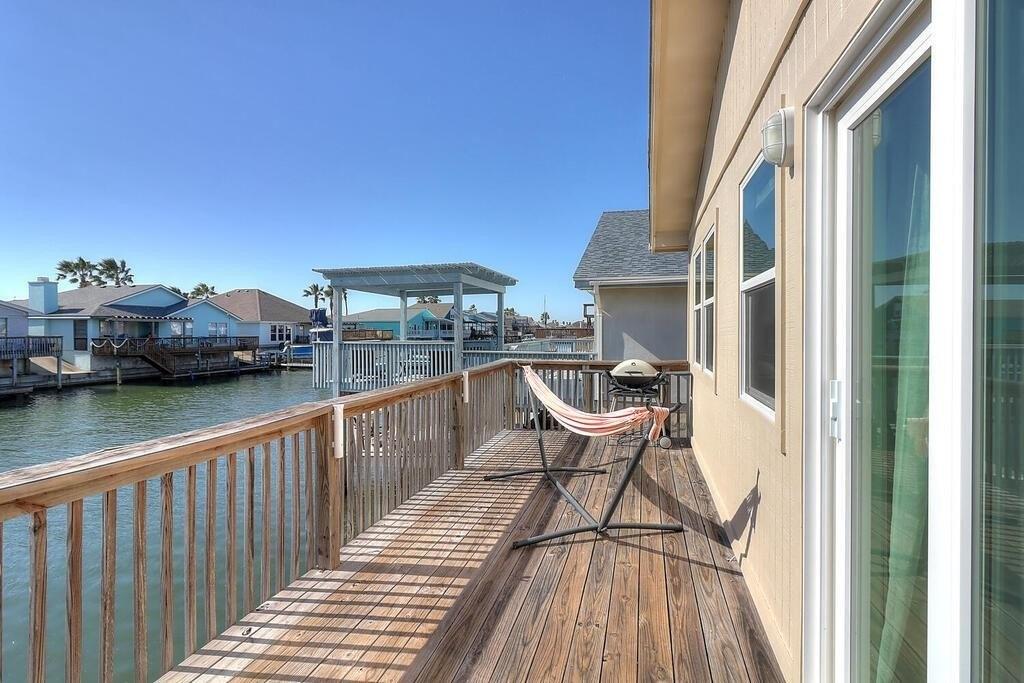 Blackbeard Dr, Corpus Christi, TX 78418