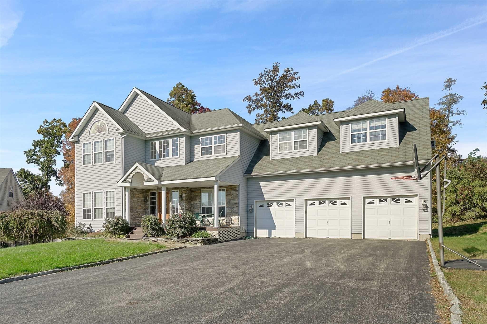 Acorn Ct, Wappingers Falls, NY 12590