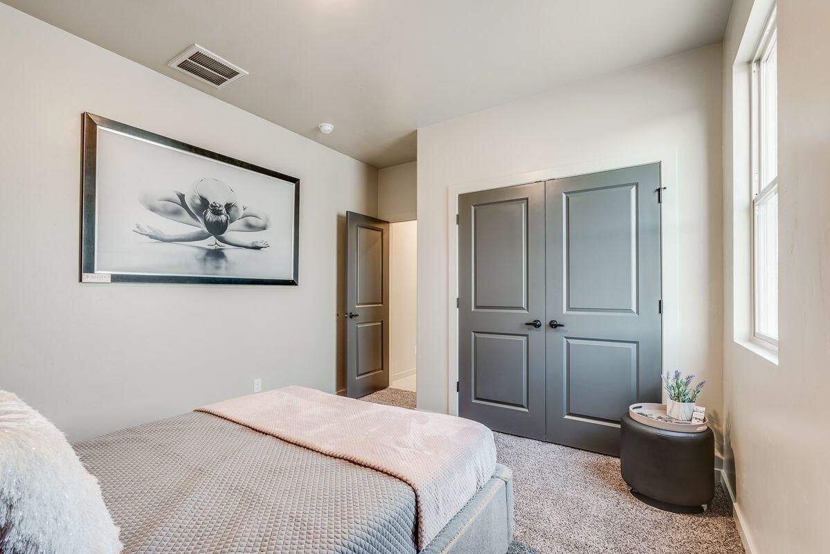 Valley Palm Dr, El Paso, TX 79932