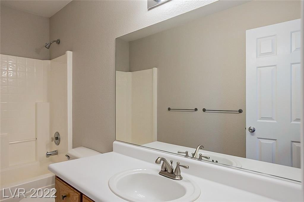 Tawney Eagle St, Henderson, NV 89015