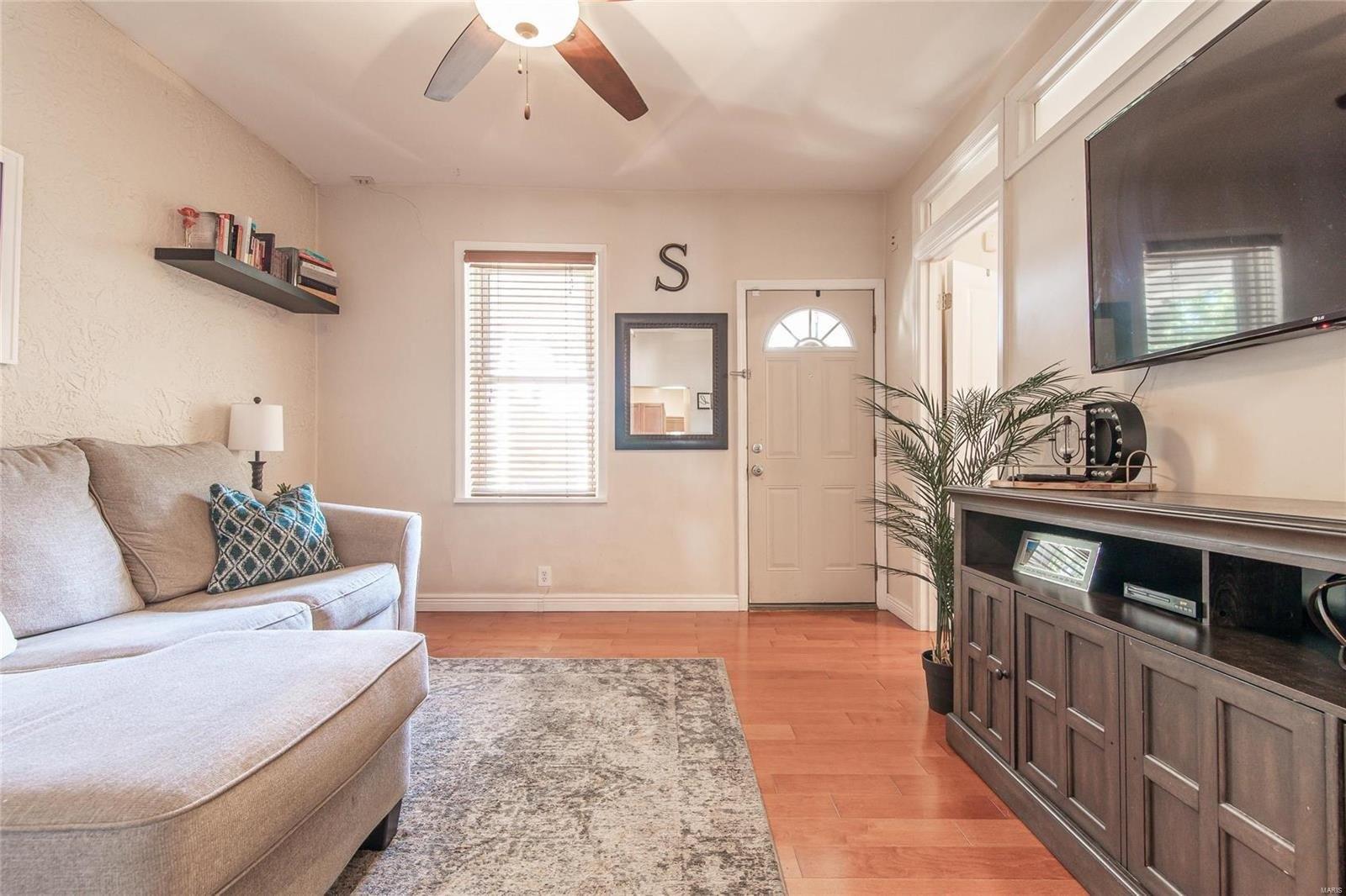 Burgen Ave, Saint Louis, MO 63116
