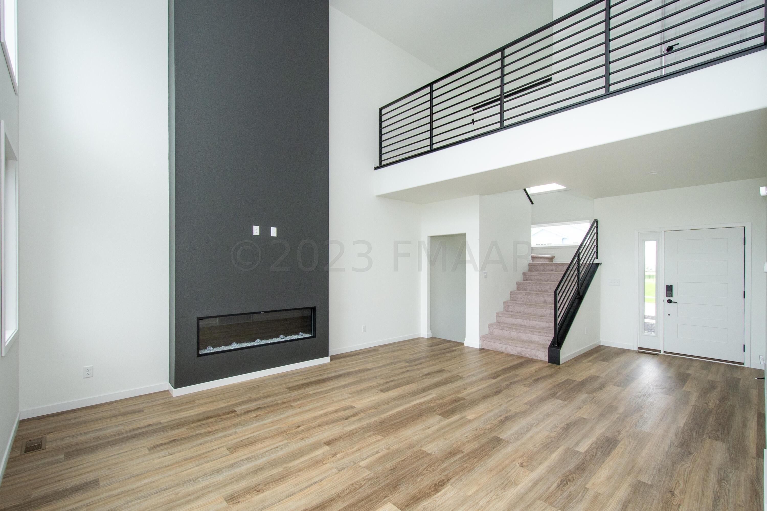 Pine Pkwy S, Fargo, ND 58104