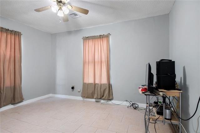 Estalote Ave, Harvey, LA 70058