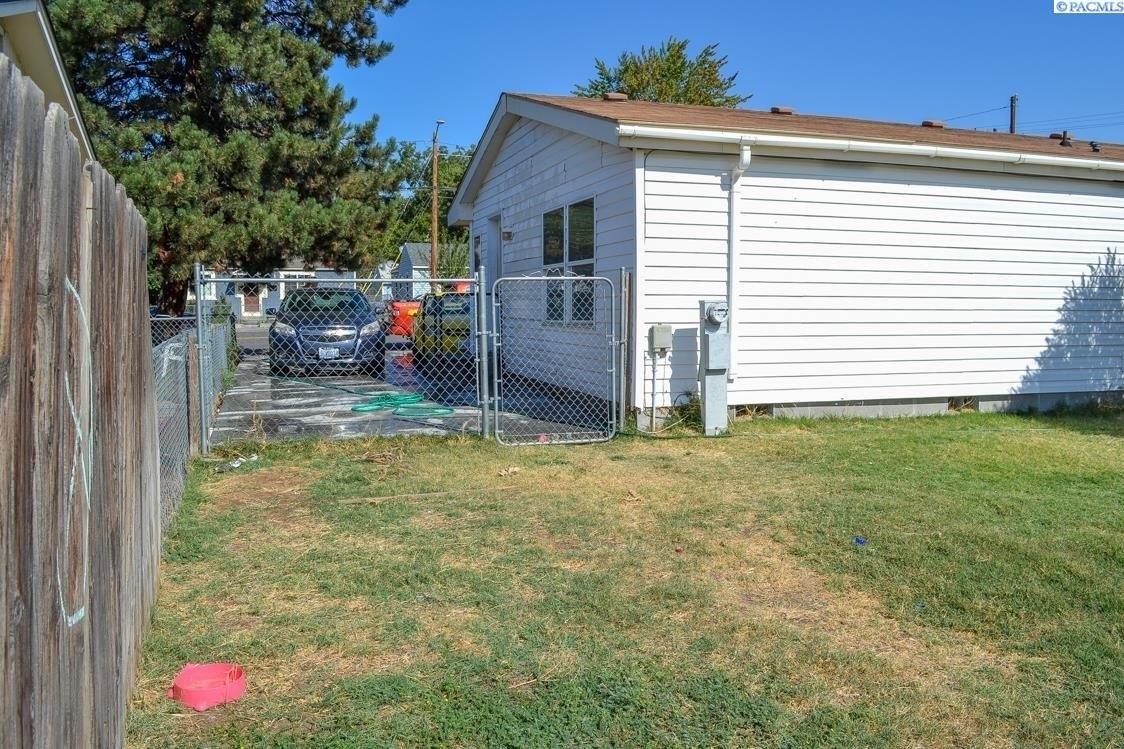 W Clark St, Pasco, WA 99301
