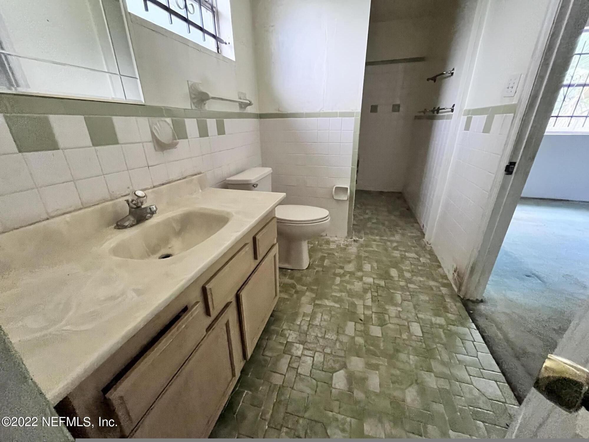 Dallen Lea Dr, Jacksonville, FL 32208