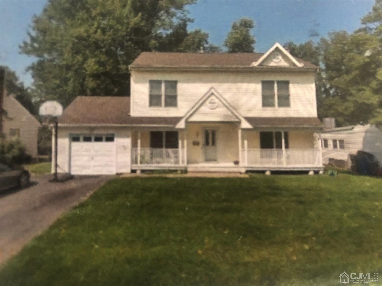Longfellow Dr, Colonia, NJ 07067