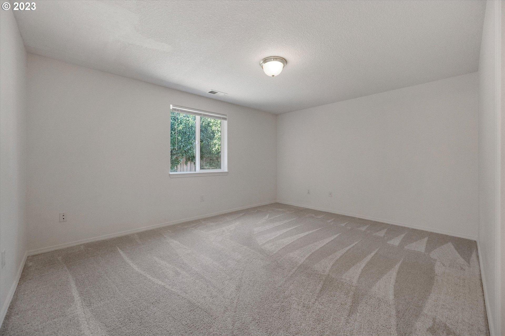 Nw Chardonnay Dr, Mcminnville, OR 97128