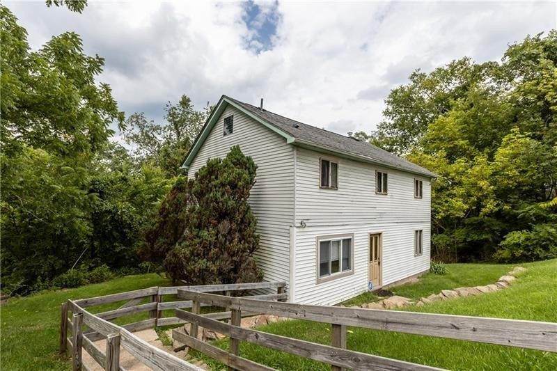 Schweitzer Rd, Mckeesport, PA 15135