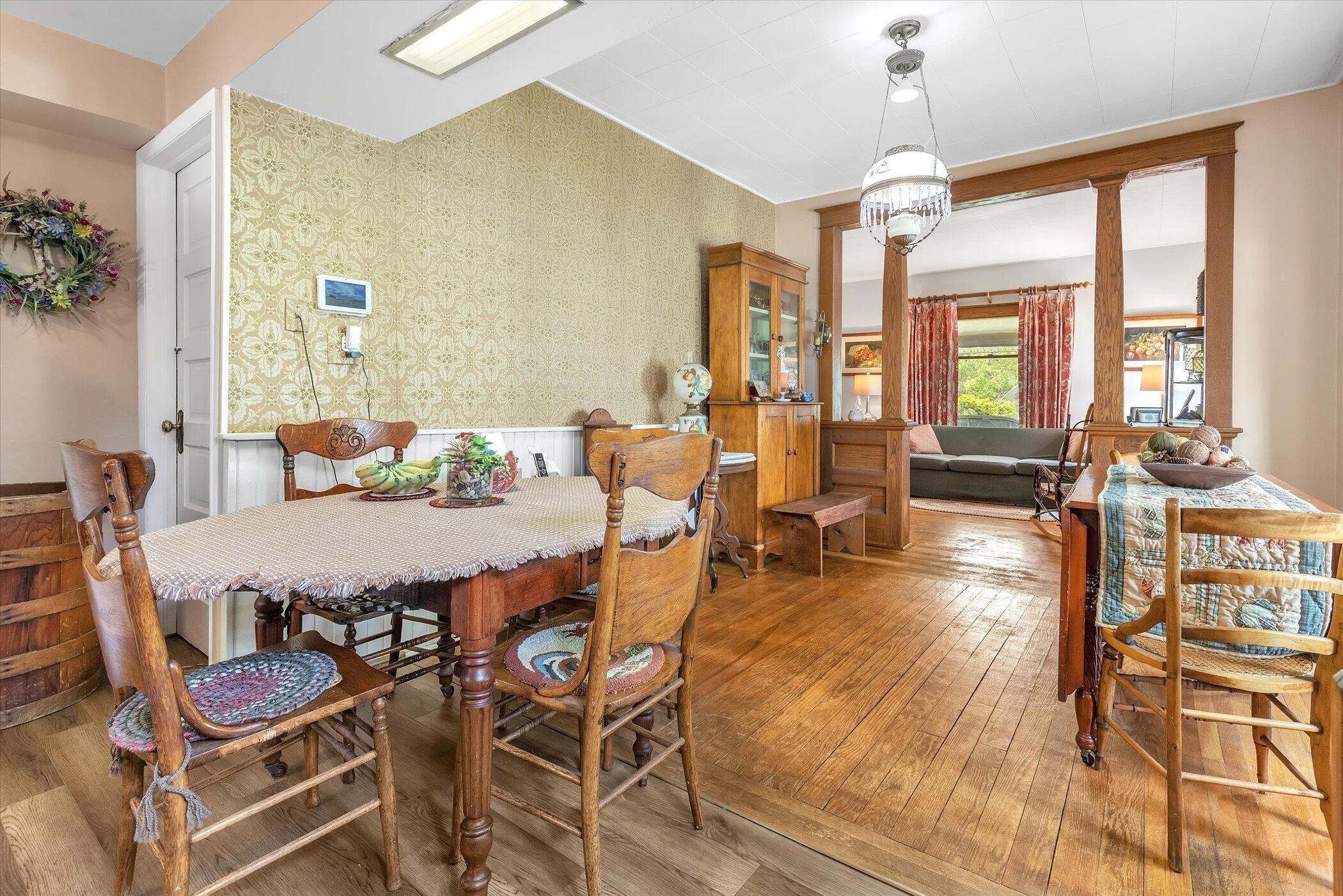 S Mulberry St, Marshall, MI 49068