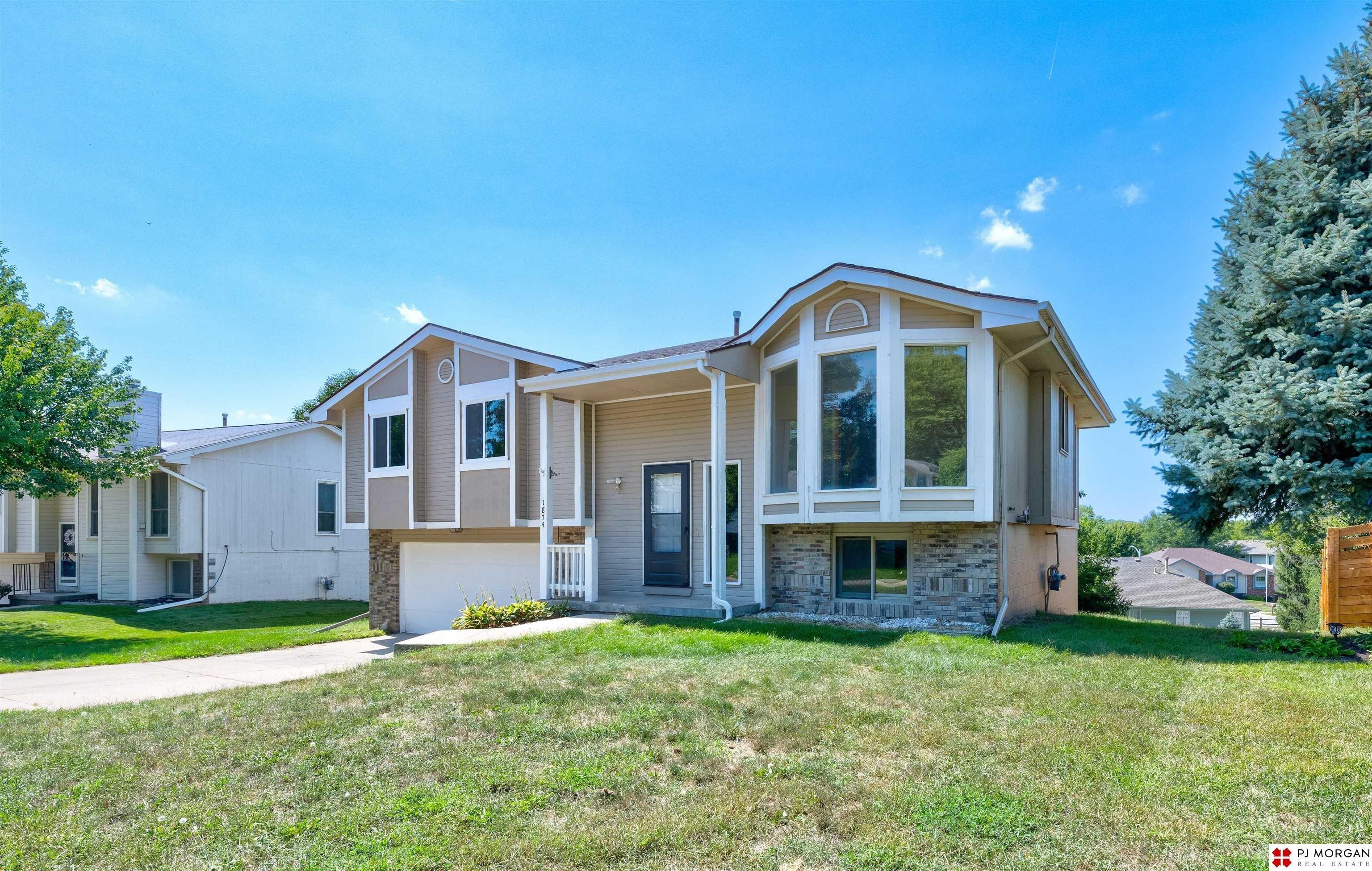 N 153rd Plz, Omaha, NE 68154