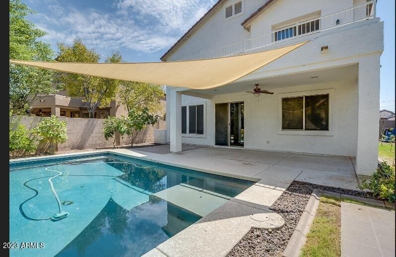 W Redwood Ln, Phoenix, AZ 85045