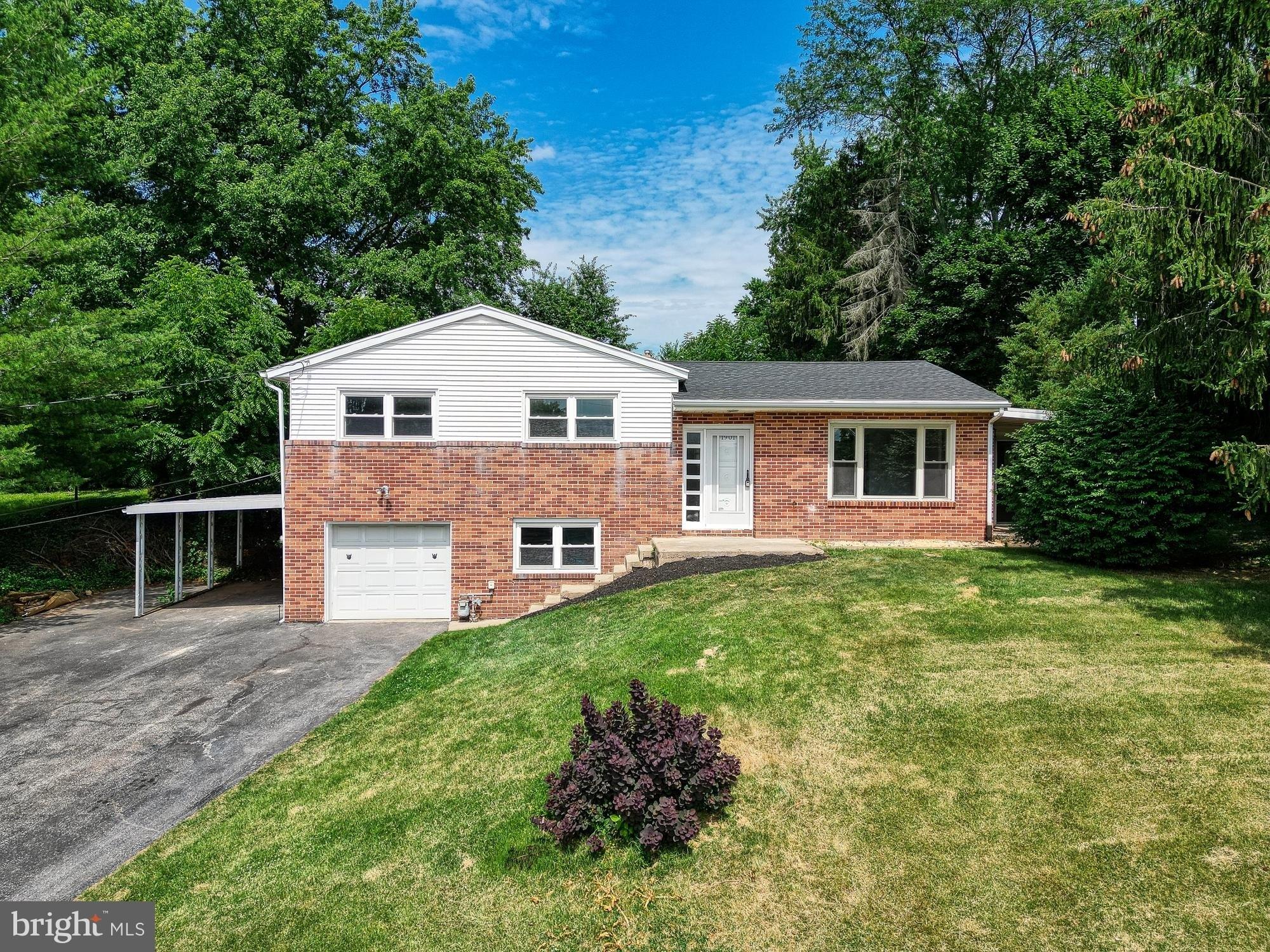 Oakley Dr, York, PA 17408