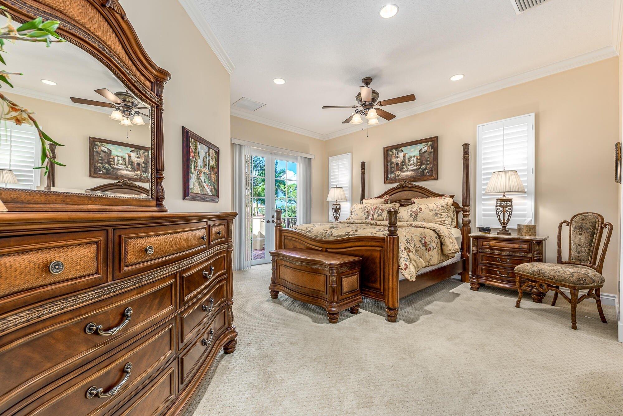 Se Bella Strano, Port Saint Lucie, FL 34984