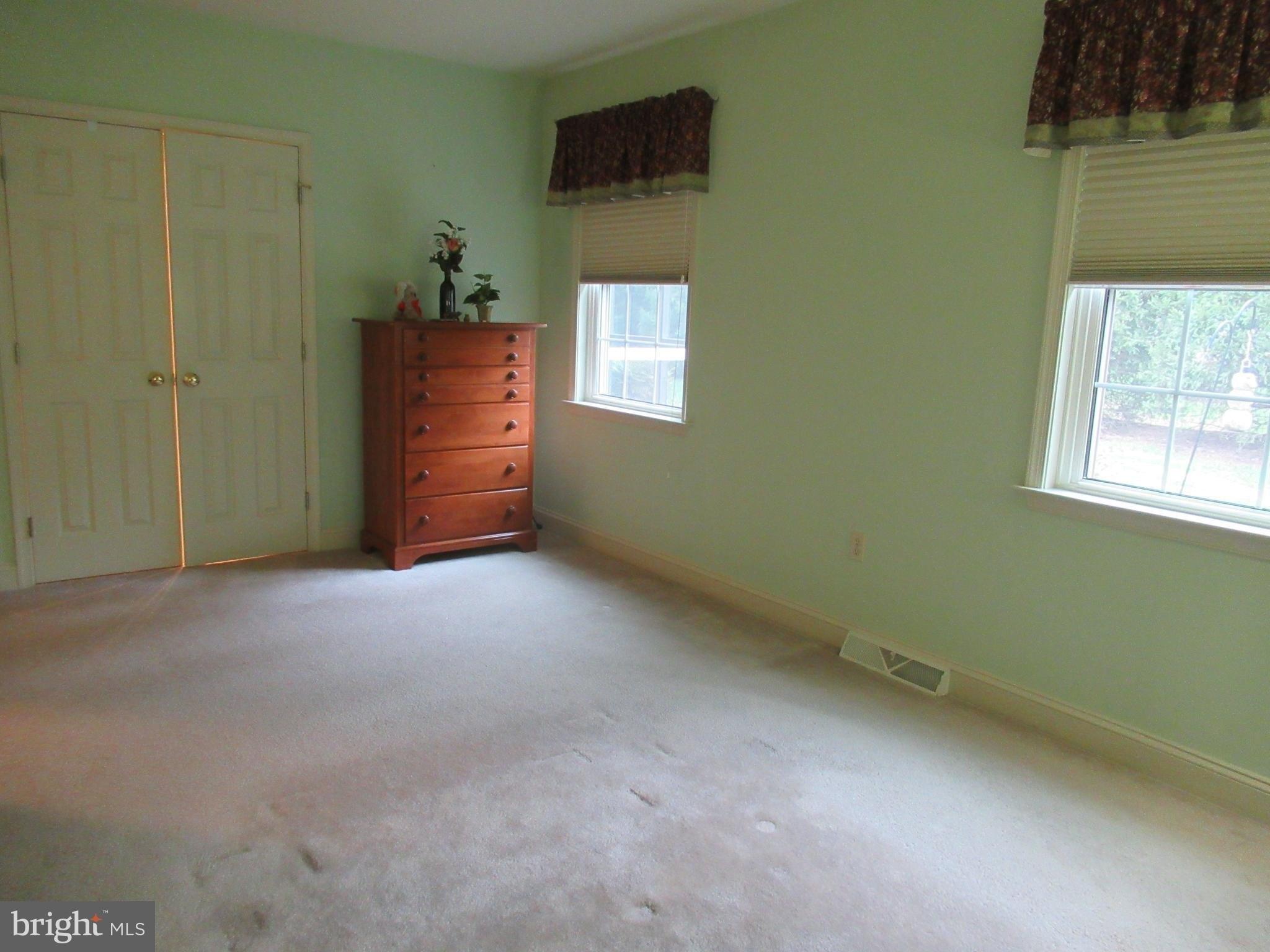 Cobblestone Ln, Lancaster, PA 17601