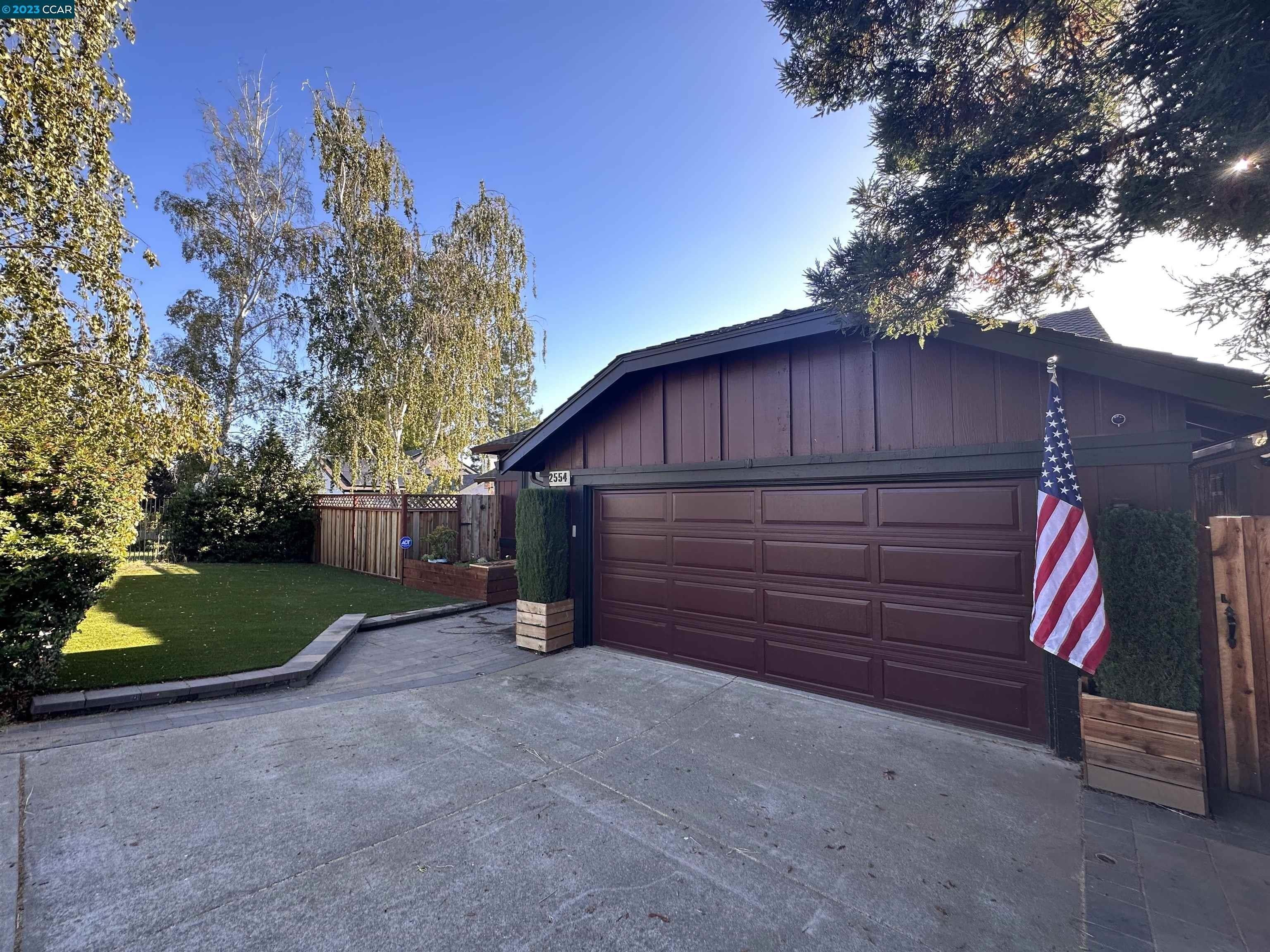Holly View Ct, Martinez, CA 94553
