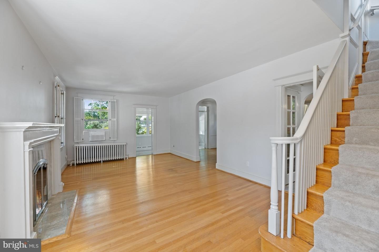 33rd St Nw, Washington, DC 20015