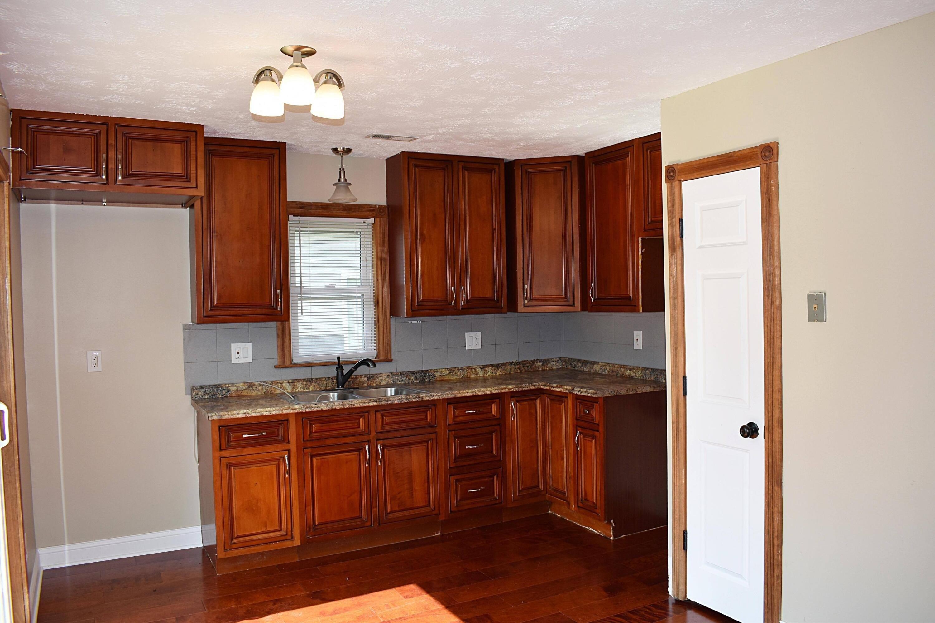 Edgewater Ave, Galloway, OH 43119