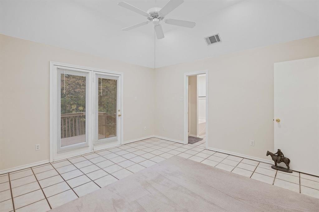 Oak Leaf Dr, Duncanville, TX 75137
