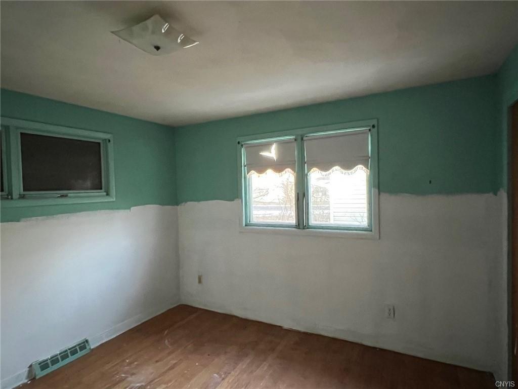 W Glen Ave, Syracuse, NY 13205