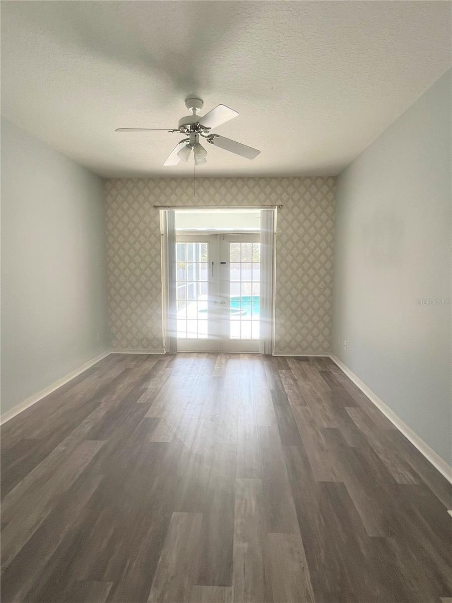 Matthew Ct, Sarasota, FL 34231