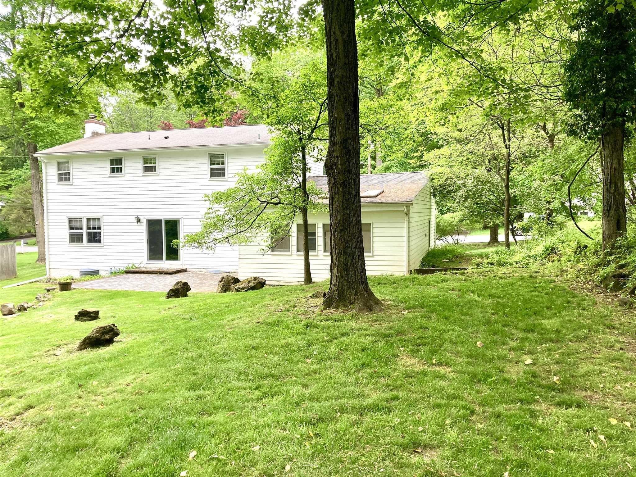 Timberline Dr, Poughkeepsie, NY 12603