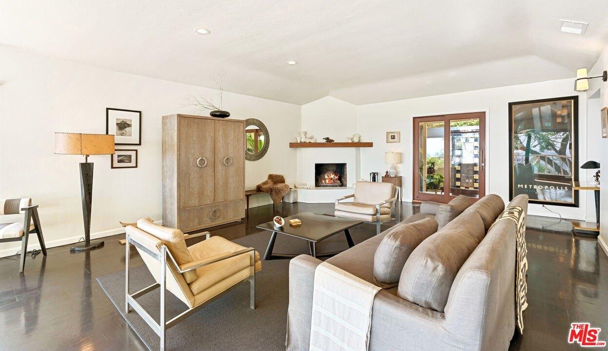 Carnation Ave, Los Angeles, CA 90026