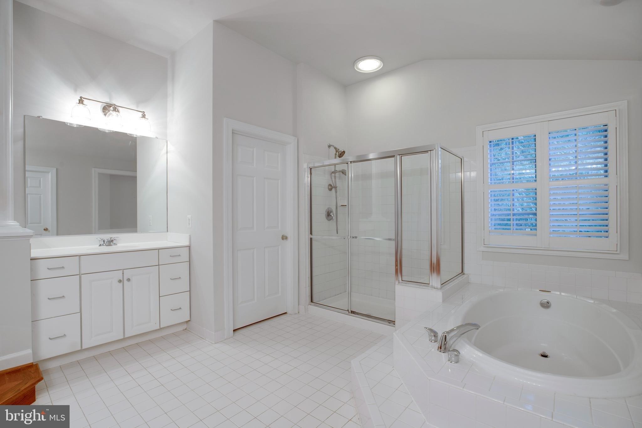 Hayes Ln, Woodbridge, VA 22191