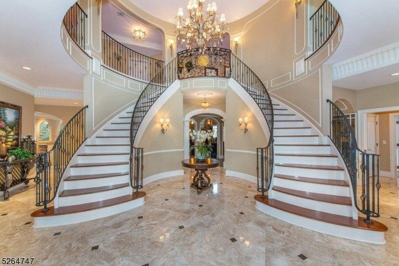 Rickland Dr, Caldwell, NJ 07006
