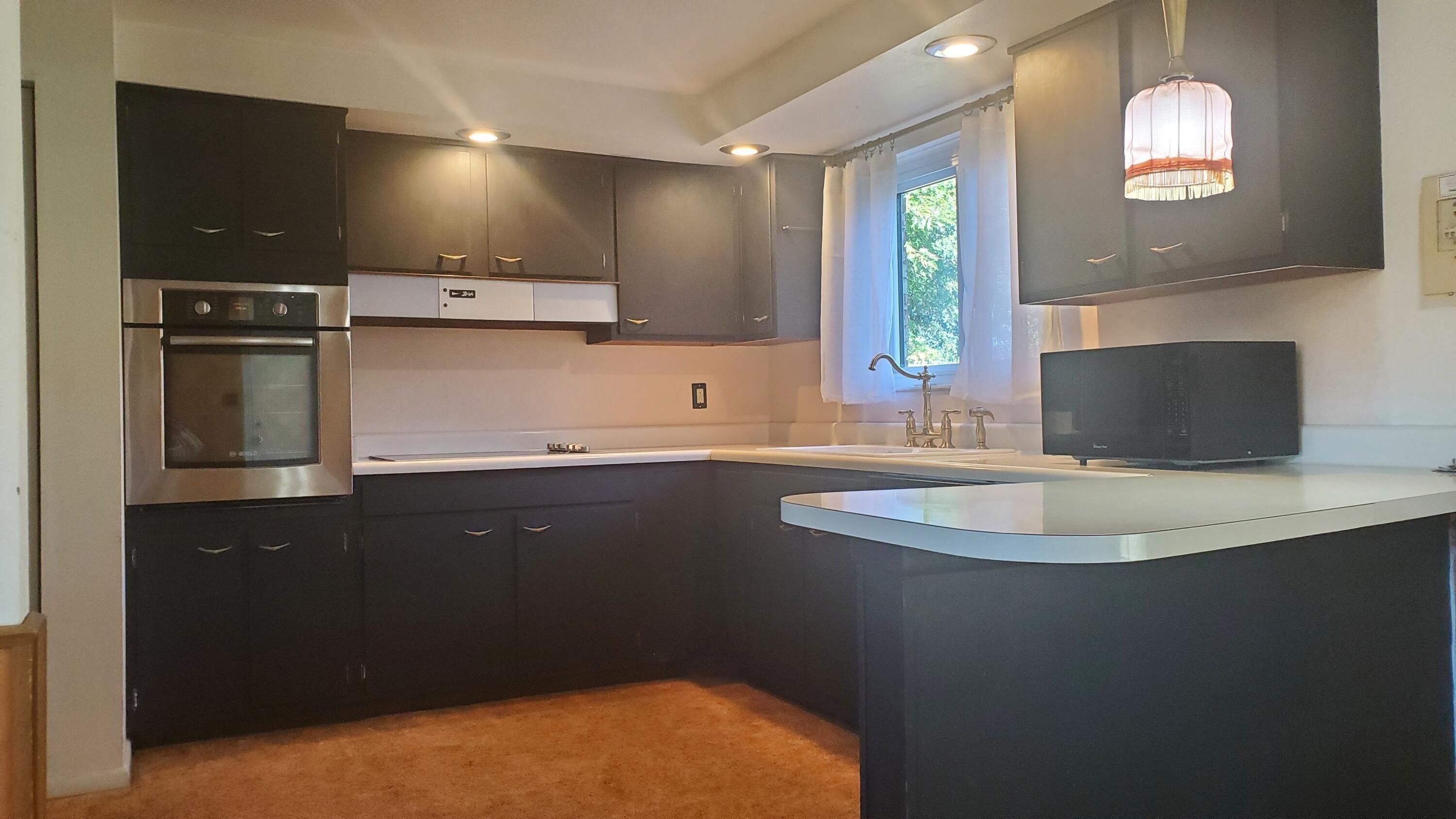 Sherwood Park Dr, Springfield, OH 45505