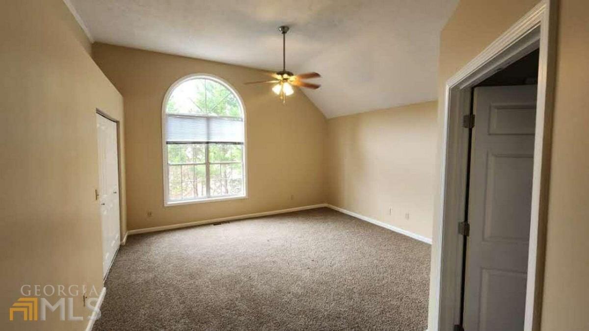 Stone Forest Dr, Lawrenceville, GA 30043