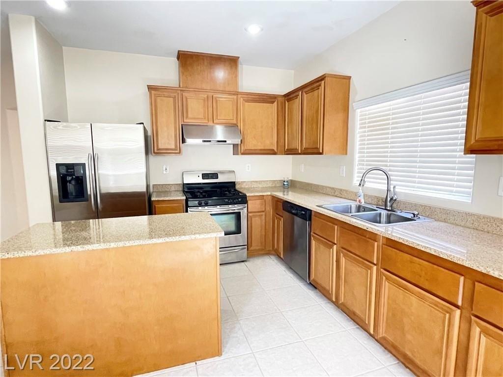 Blue Rapids Ct, Las Vegas, NV 89139