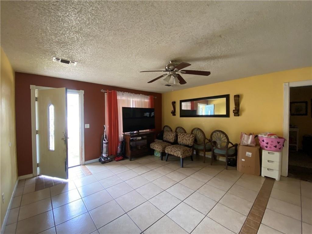 S K St, Hugo, OK 74743