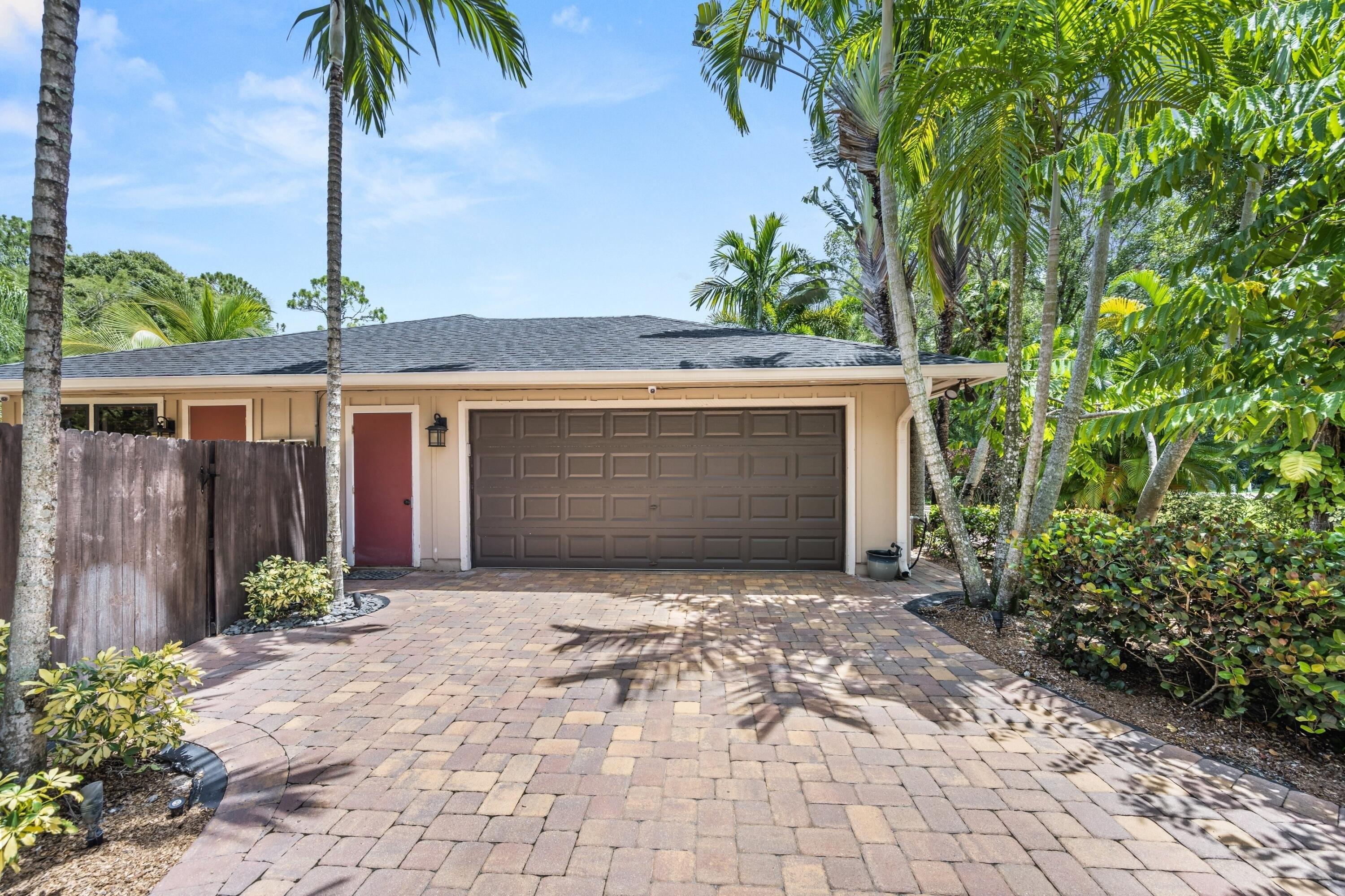 Thousand Pines Cir, West Palm Beach, FL 33411