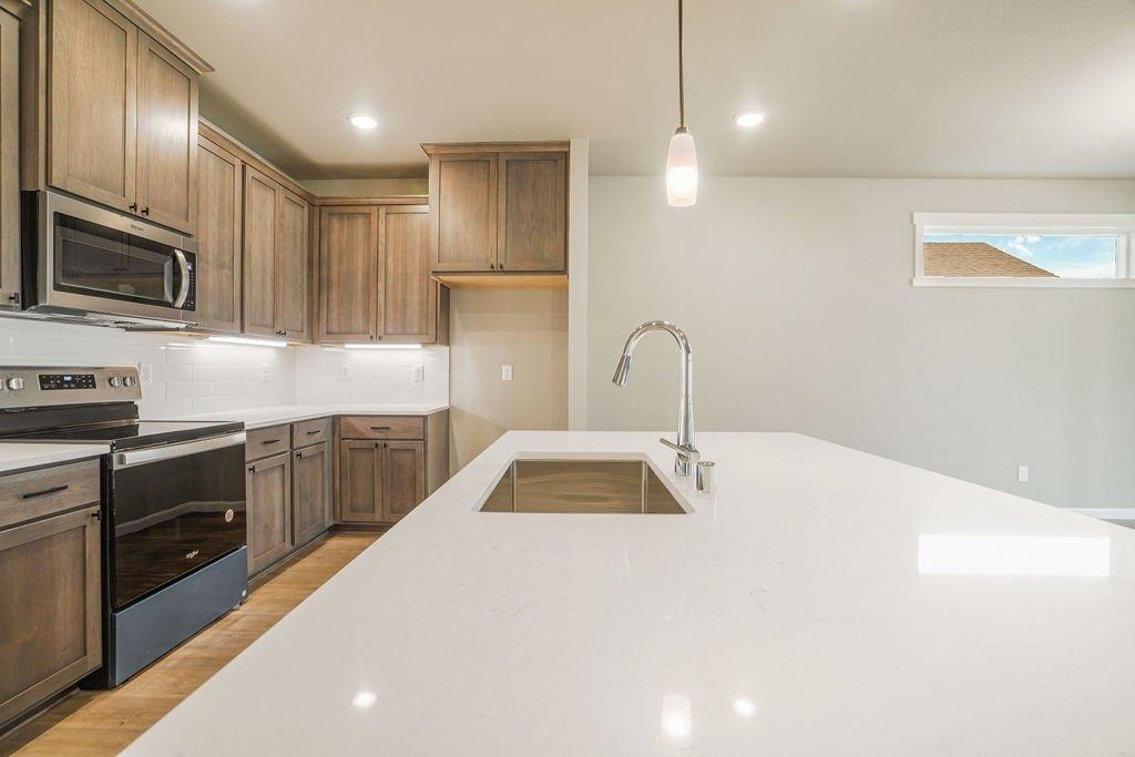 W Wren St, Moses Lake, WA 98837