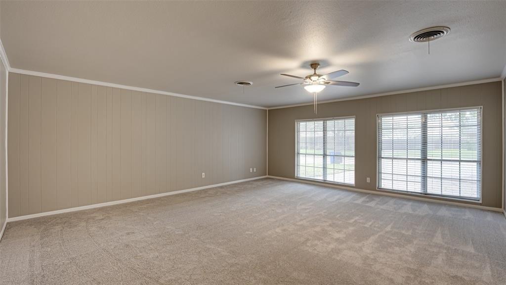 Sundale St, Ennis, TX 75119