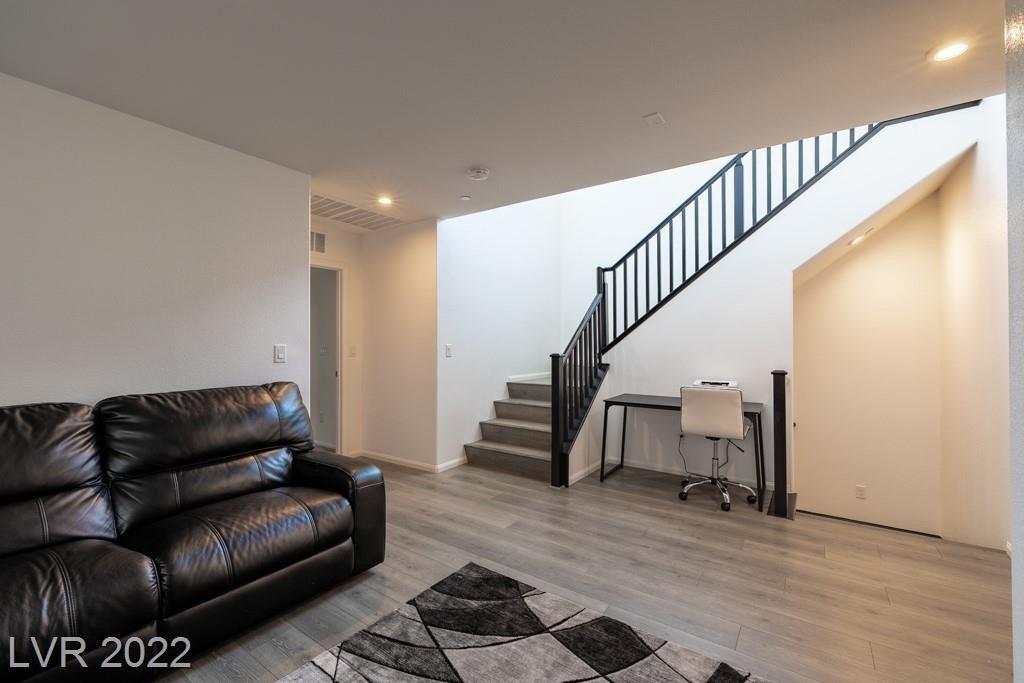 Sariah Skye Ave, Las Vegas, NV 89166