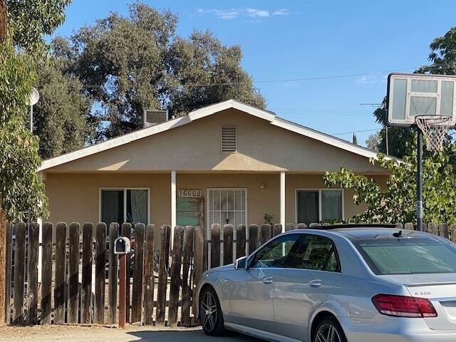 Oak Ave, Tulare, CA 93274