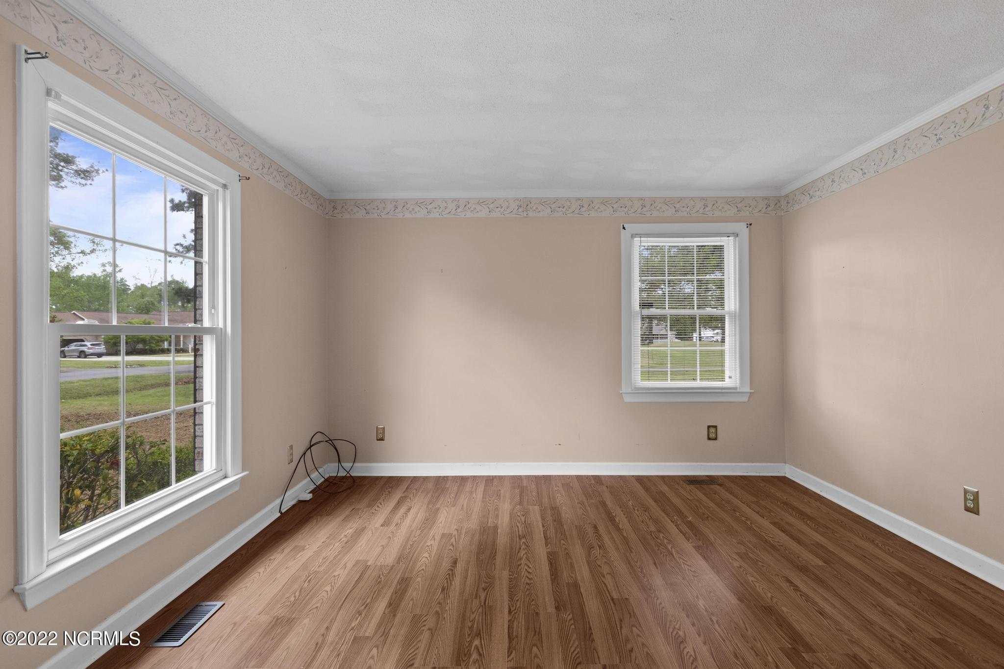 Rock Creek Dr S, Jacksonville, NC 28540