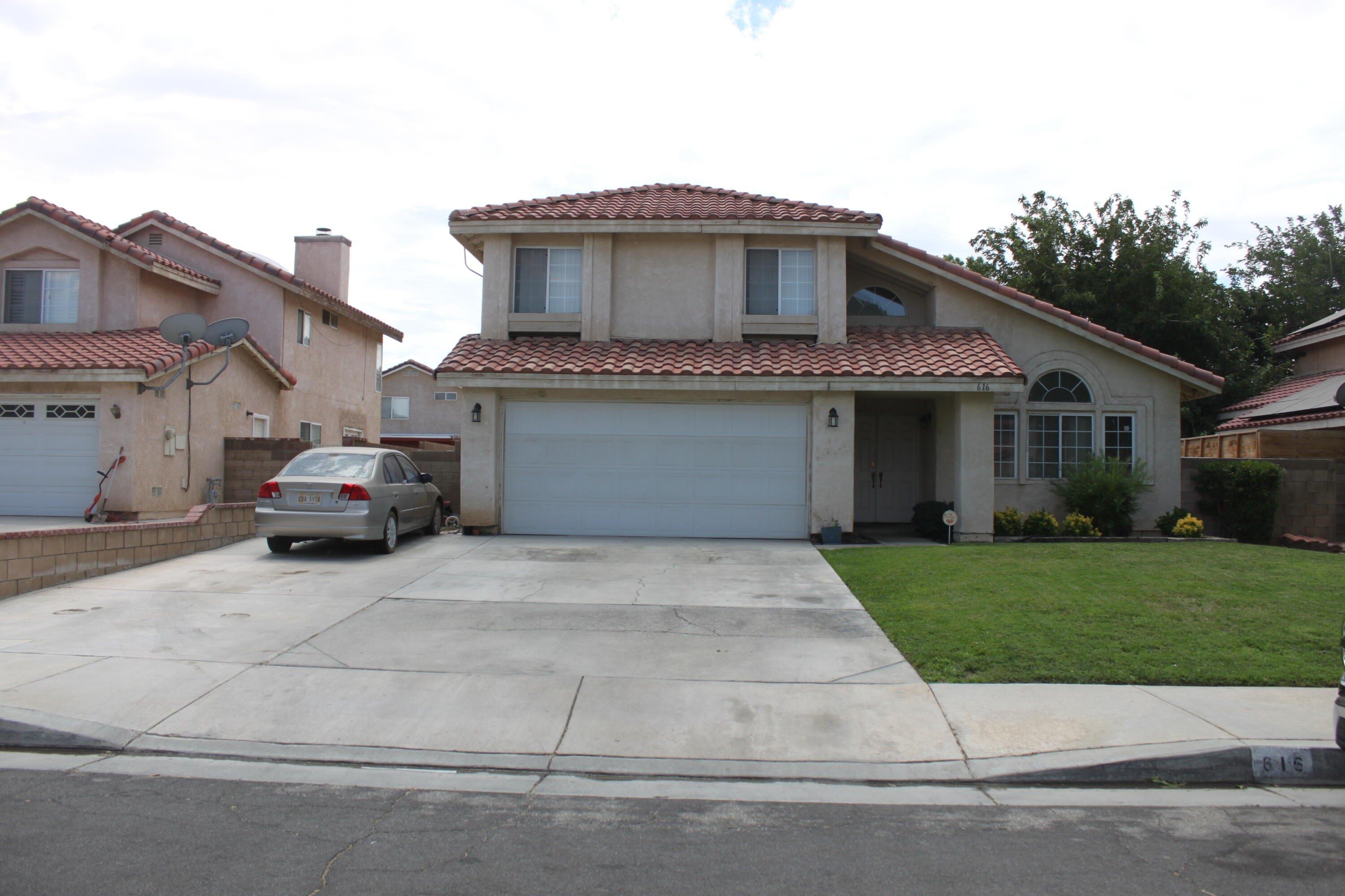 Martha Ct, Lancaster, CA 93535