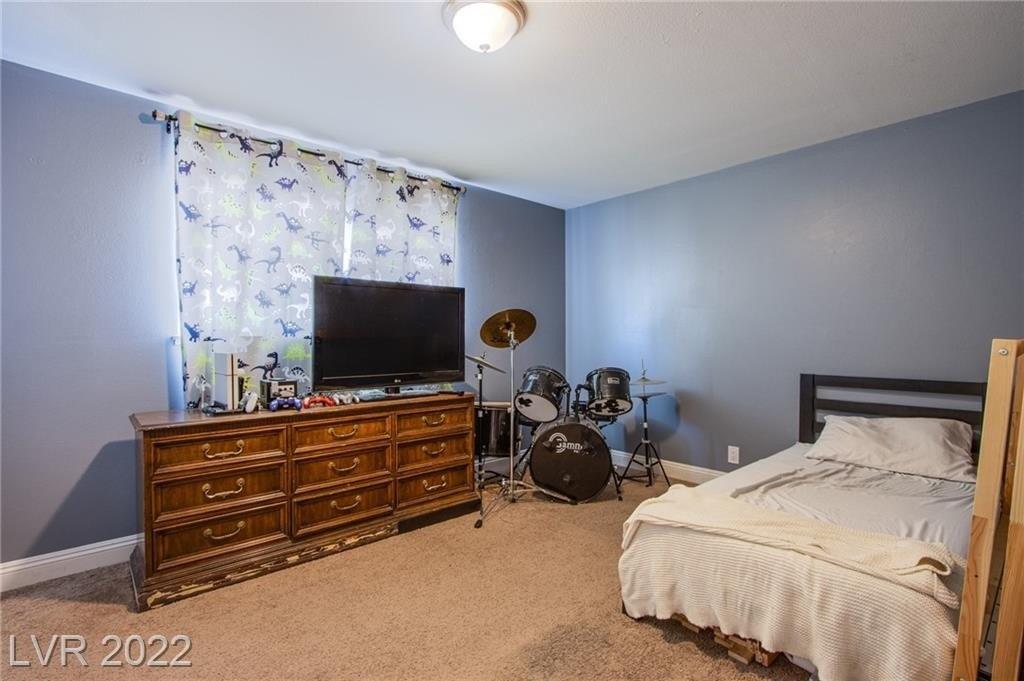 Aberdeen Ln, Las Vegas, NV 89107