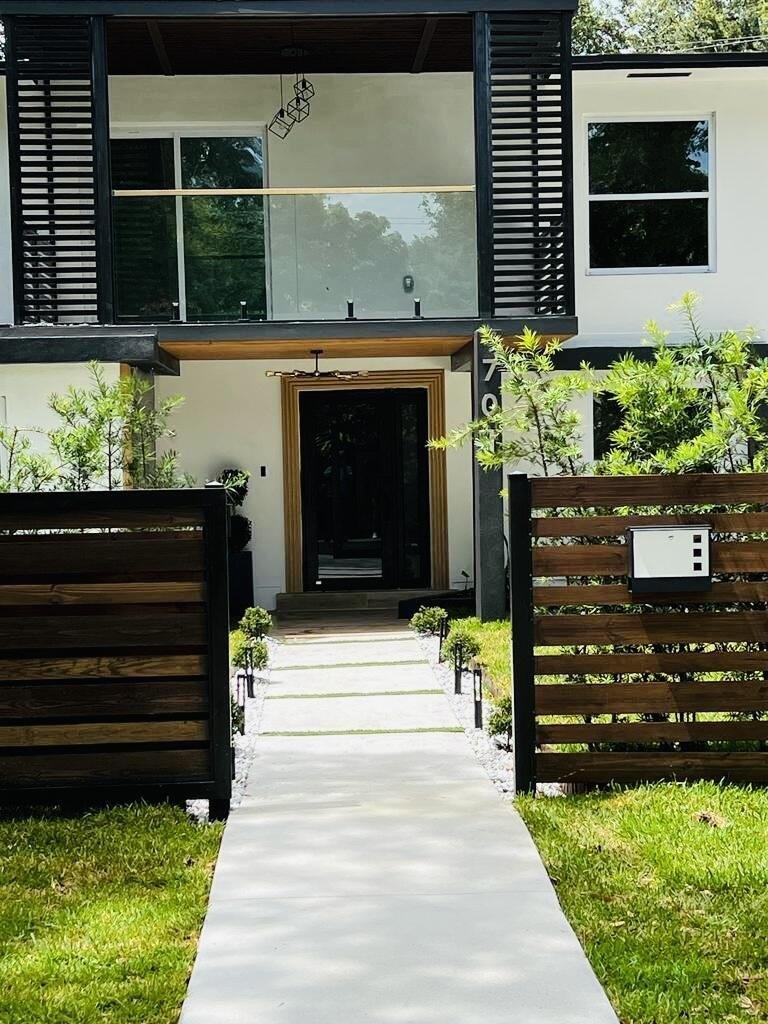 Ne 164th St, Miami, FL 33162